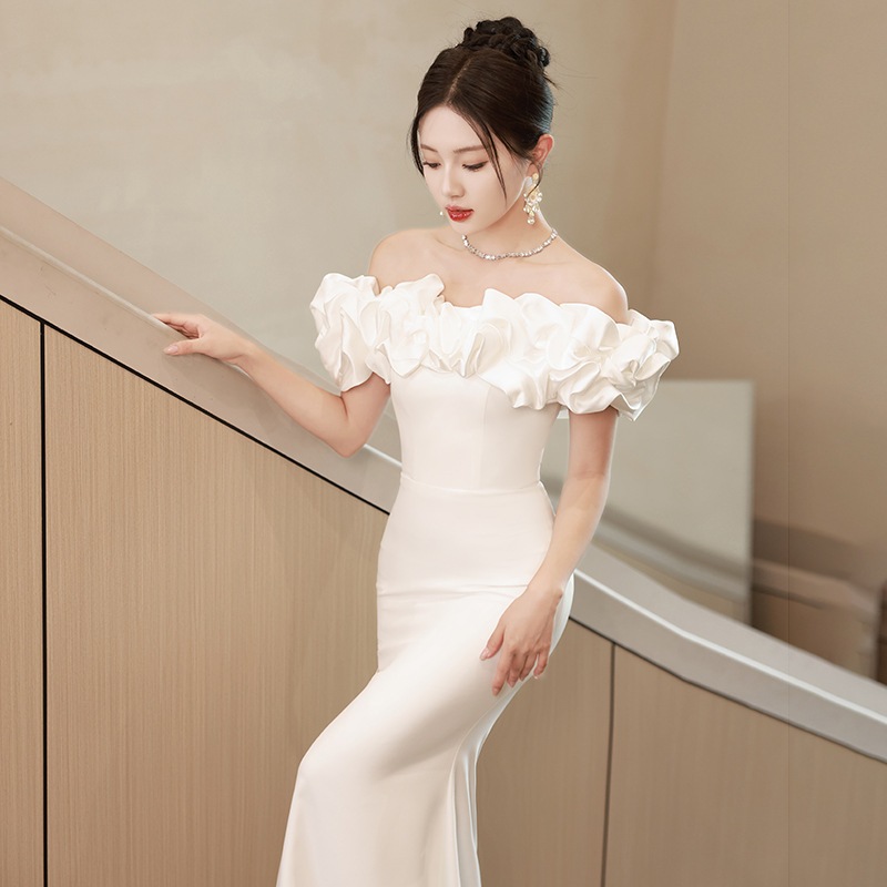 ウェディングドレス白 レッド パーティードレス 結婚式二次会 半袖 長袖ドレス オフショルダー 前撮りワンピース Aライン マーメイド 花嫁ロングドレスお呼ばれ 20代30代40代