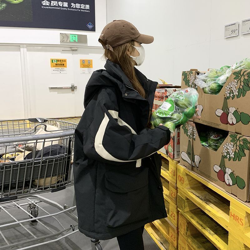 衝突色突撃服ダウンジャケット女2024新型冬韓版デザイン感工装帽子白鴨パイルコート潮