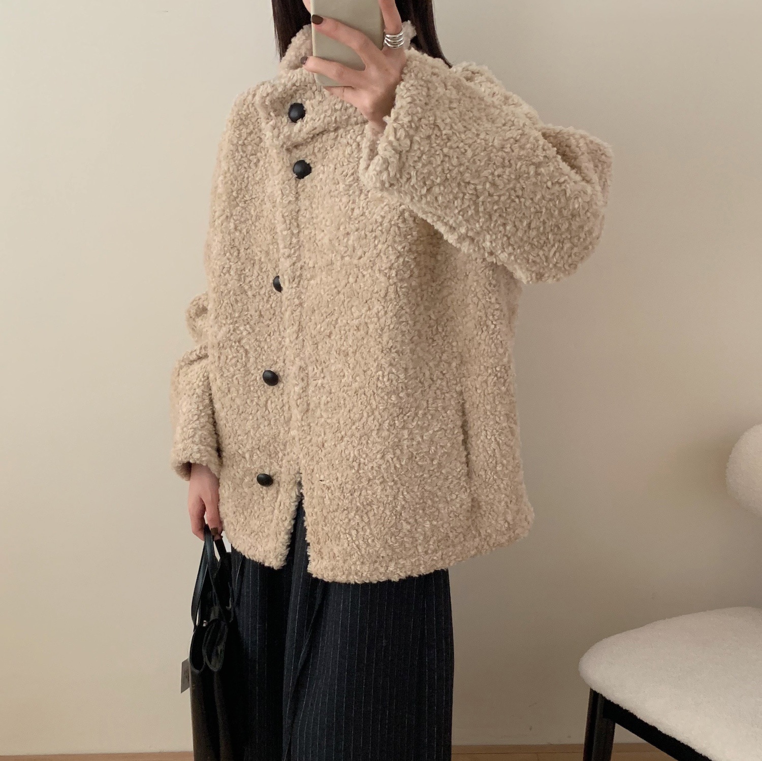 冬の新型韓国版洋気毛皮一体羊巻き毛立襟ゆるい単列ボタン綿服コート