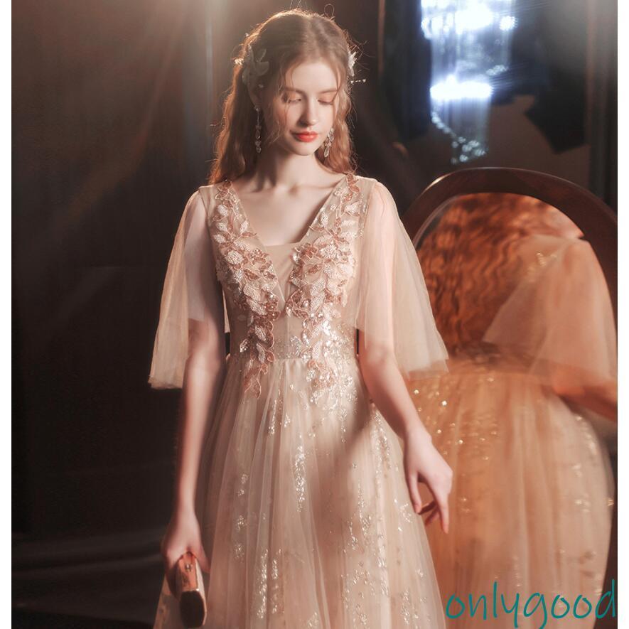 お値下げしました。七五三、結婚式、パーティ、演奏会を素敵にみせてくれます。 実例写真！パーティードレス オレンジ オフショルダー 光沢