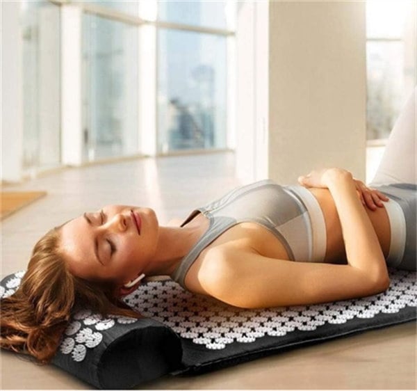 Qoo10] 指圧スパイクマットヨガシャクティマットマ