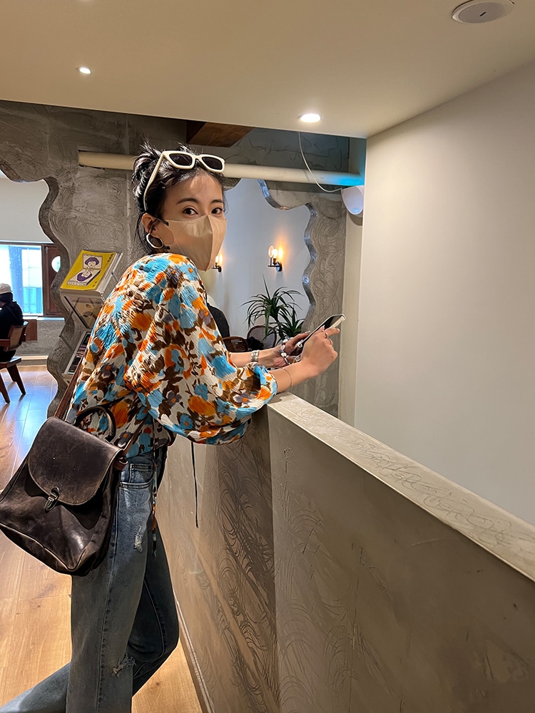 レディース トップス ブラウス 7分袖 Vネック フェミニン ストリート リボン かわいい 大人可愛い シンプル カジュアル 上品 おしゃれ こなれ感 ガーリー ラブリー キュート ナチュラル 花柄