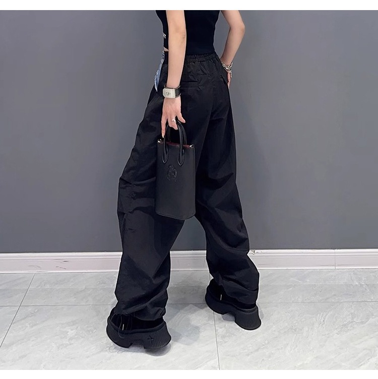 ひんやりボトムス 【Flower.N】 ストリート / プリーツ / デニム / スプライシング / ワークパンツ / レディース / 春秋物 / 新作 / ゆったり / 細身 / 色違い / 海外物