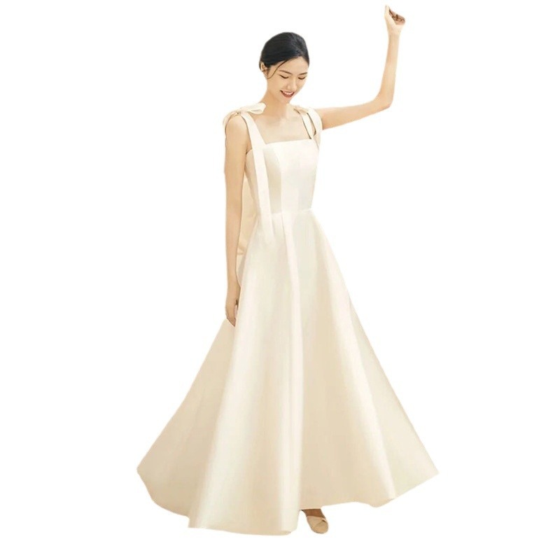 土曜日のライトウェディングドレスシン2025サスペンダーアウトステッチシルエットエンゲージメントドレスのために縛られた