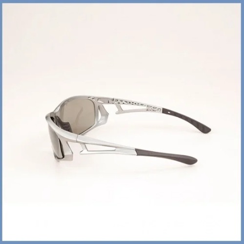 マトゥーリ 調光偏光サングラス マトゥーリ 調光偏光サングラス