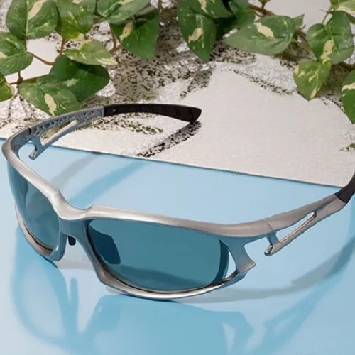 マトゥーリ 調光偏光サングラス マトゥーリ 調光偏光サングラス