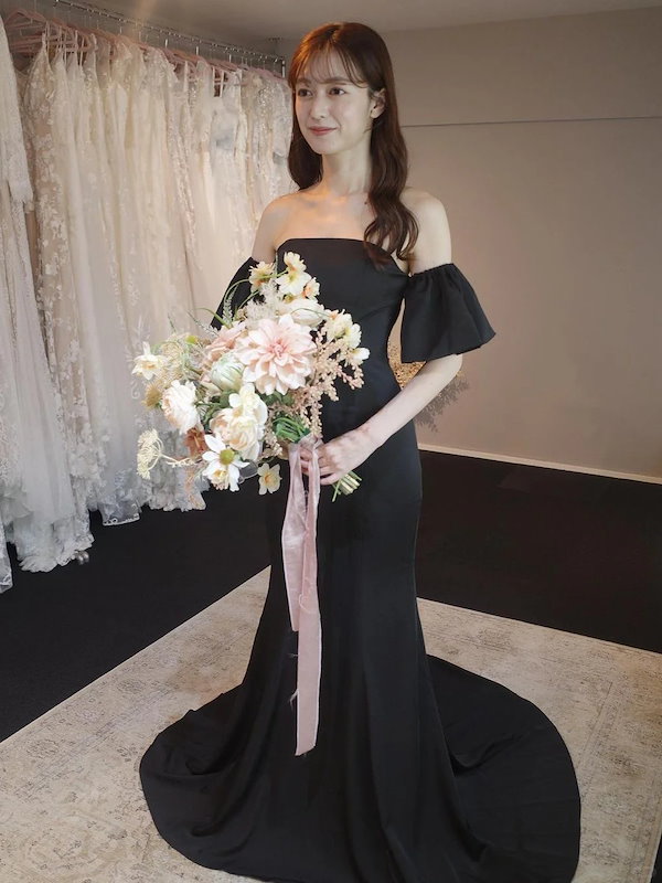 美品】ビジューホルターネックマーメイドロングオケージョンドレス黒 結婚式二次会 美品】ビジューホルターネックマーメイドロングオケージョン