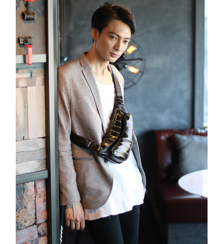 アリゲーター＆牛革レザーボディーバック アリゲーター&牛革レザーボディバッグ