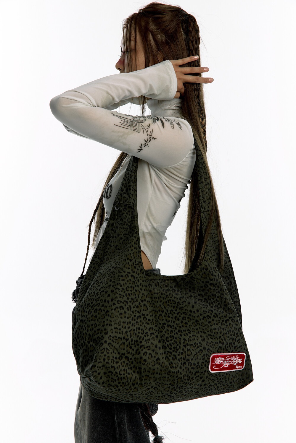 【Kashiko】Leopard Print Shoulder Bag Khaki ショルダーバッグ KASHIKO】 LEOPARD PRINT SHOULDER BAG : KHAKI ショルダーバッグ