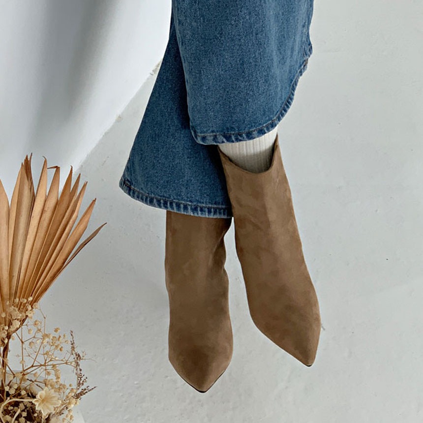 2color ユニークなバックスリットディテール シンプル, ベーシックな雰囲気の ポインテッドトゥ 6cmヒール ショートブーツ 2color ユニークなバックスリットディテール シンプル, ベーシックな雰囲気の ポインテッドトゥ 6cmヒール ショートブーツ