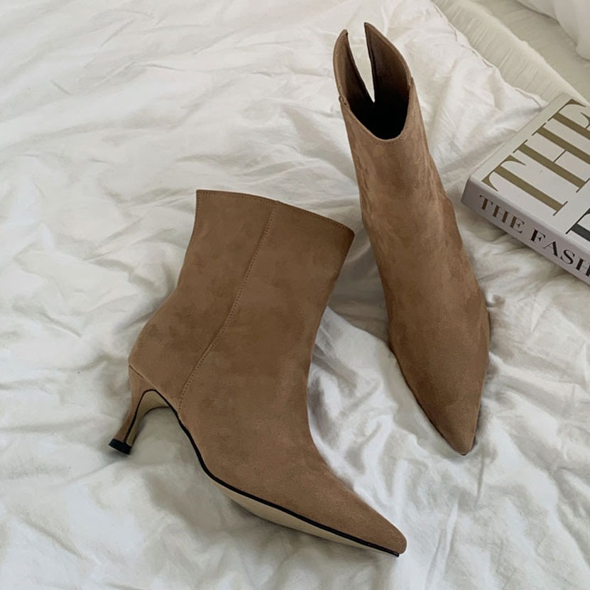 2color ユニークなバックスリットディテール シンプル, ベーシックな雰囲気の ポインテッドトゥ 6cmヒール ショートブーツ 2color ユニークなバックスリットディテール シンプル, ベーシックな雰囲気の ポインテッドトゥ 6cmヒール ショートブーツ