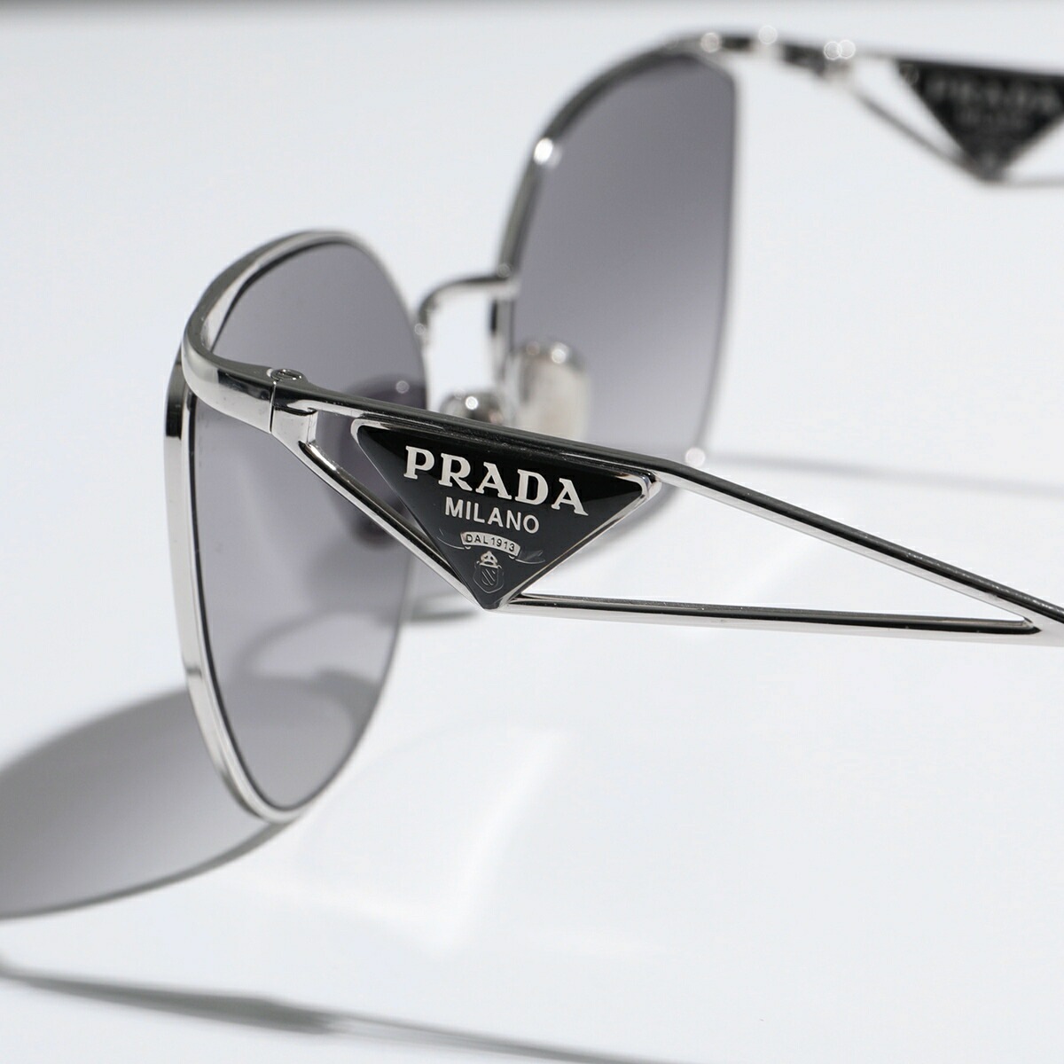 PRADA プラダ サングラス SPR50Z E1BC レディース キャットアイ型