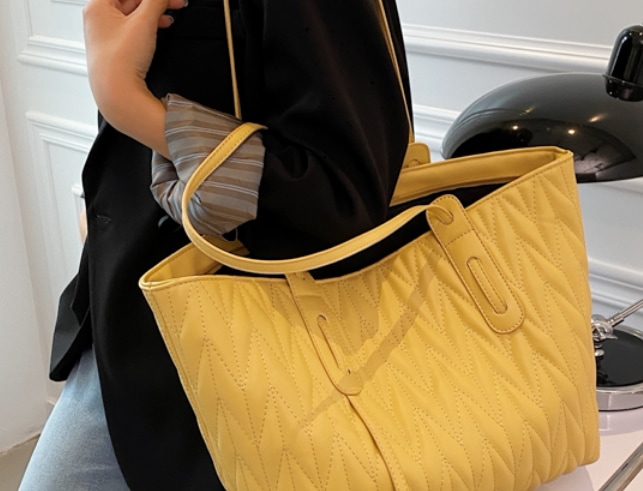 大容量おしゃれバッグ バッグ かばん レディースバッグ チャック 通勤バッグ ママバッグ マザーズバッグ 収納 機能性 便利 スクエア型 ナイロン かわいい 大人可愛い きれいめ シンプル カジュアル 大容量おしゃれバッグ バッグ かばん レディースバッグ チャック 通勤バッグ ママバッグ マザーズバッグ 収納 機能性 便利 スクエア型 ナイロン かわいい 大人可愛い きれいめ シンプル カジュアル