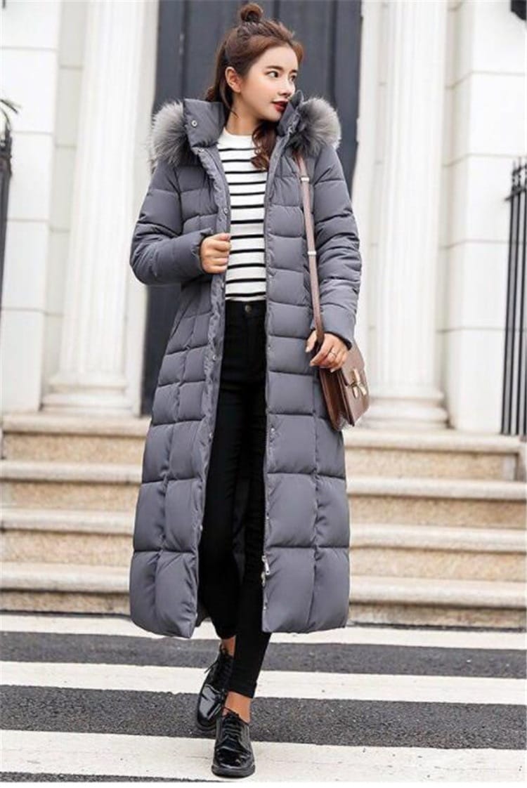 大きいサイズ中綿ロングコート ボリュームフードで小顔効果 フード付き中綿ロングアウター ダウンジャ