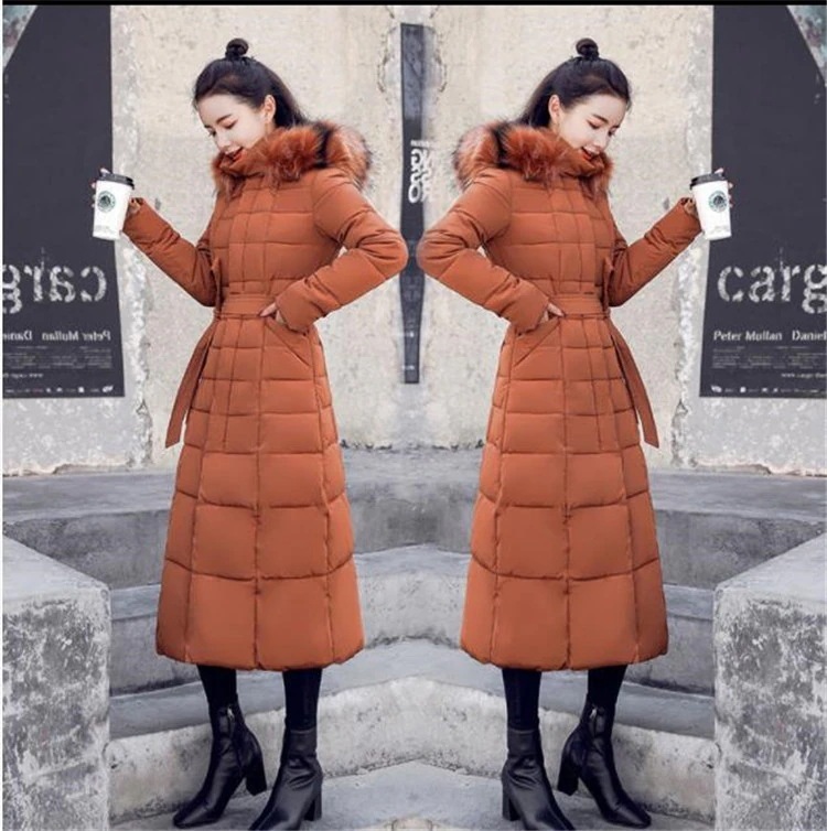 大きいサイズ中綿ロングコート ボリュームフードで小顔効果 フード付き中綿ロングアウター ダウンジャ