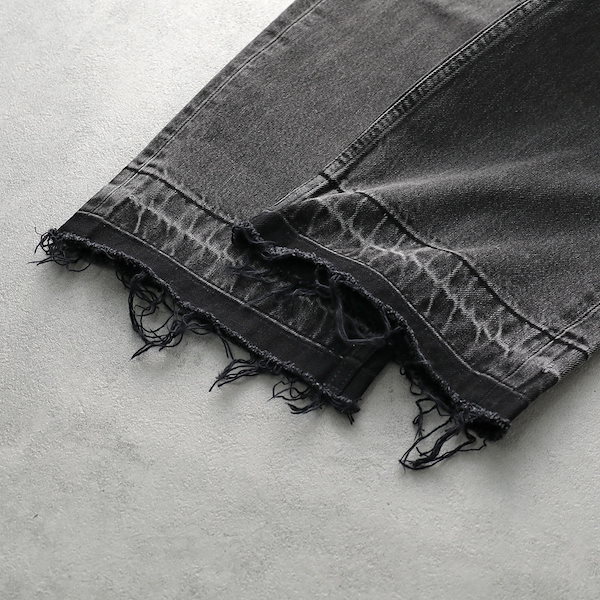 CELINE　セリーヌ　スキニー　ジーンズ　ジーパン　デニム　スタッツ　お洒落 CELINE セリーヌ スキニー ジーンズ ジーパン デニム スタッツ お洒落