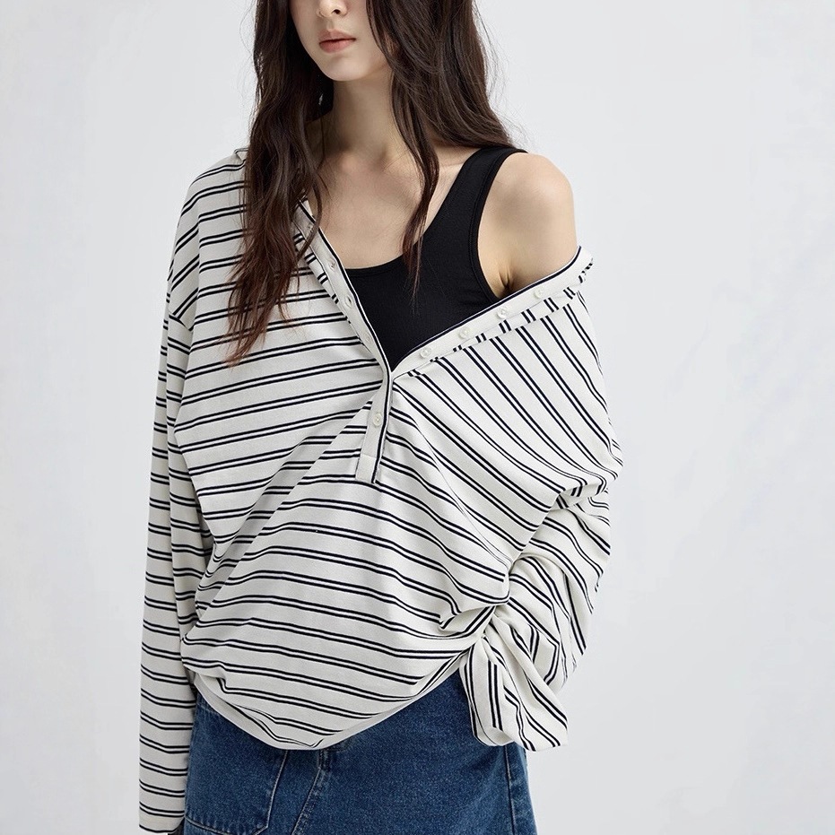 【送.料.無.料.急速発送】フード付きバックルの裾が自然に少し積まれたゆったりとした肩落ち長袖ストライプ 【送.料.無.料.急速発送】フード付きバックルの裾が自然に少し積まれたゆったりとした肩落ち長袖ストライプ