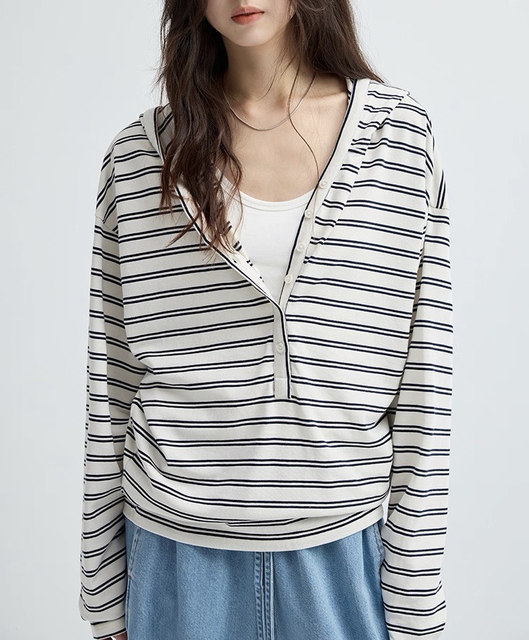 【送.料.無.料.急速発送】フード付きバックルの裾が自然に少し積まれたゆったりとした肩落ち長袖ストライプ 【送.料.無.料.急速発送】フード付きバックルの裾が自然に少し積まれたゆったりとした肩落ち長袖ストライプ