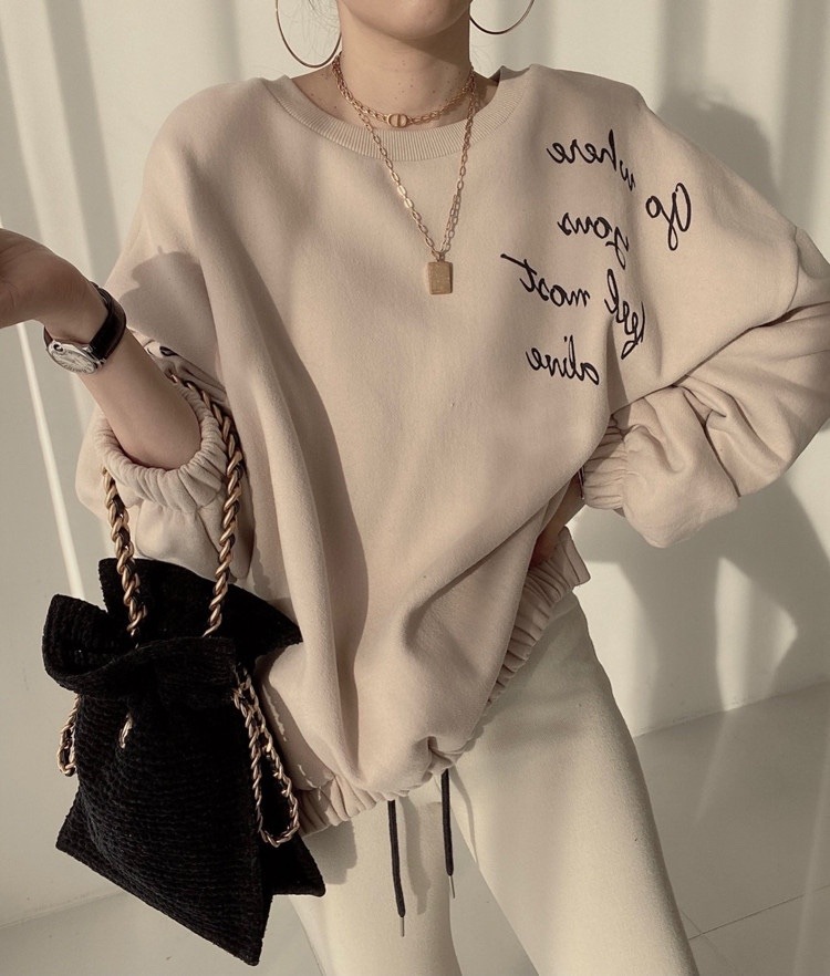 オーバーサイズ トレーナー トップス プルオーバー スウェット ミディアム丈 袖あり 長袖 ボリューム袖 ドロップショルダー ラウンドネック 襟なし かわいい 大人可愛い シンプル カジュアル 大人