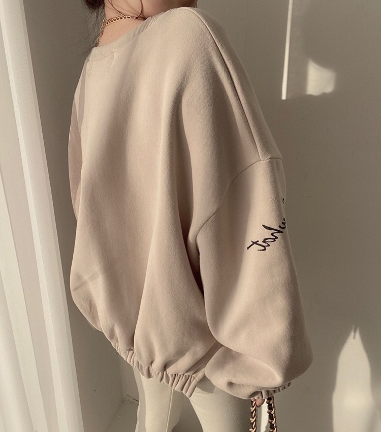 オーバーサイズ トレーナー トップス プルオーバー スウェット ミディアム丈 袖あり 長袖 ボリューム袖 ドロップショルダー ラウンドネック 襟なし かわいい 大人可愛い シンプル カジュアル 大人