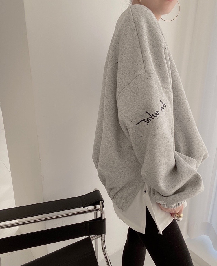 オーバーサイズ トレーナー トップス プルオーバー スウェット ミディアム丈 袖あり 長袖 ボリューム袖 ドロップショルダー ラウンドネック 襟なし かわいい 大人可愛い シンプル カジュアル 大人