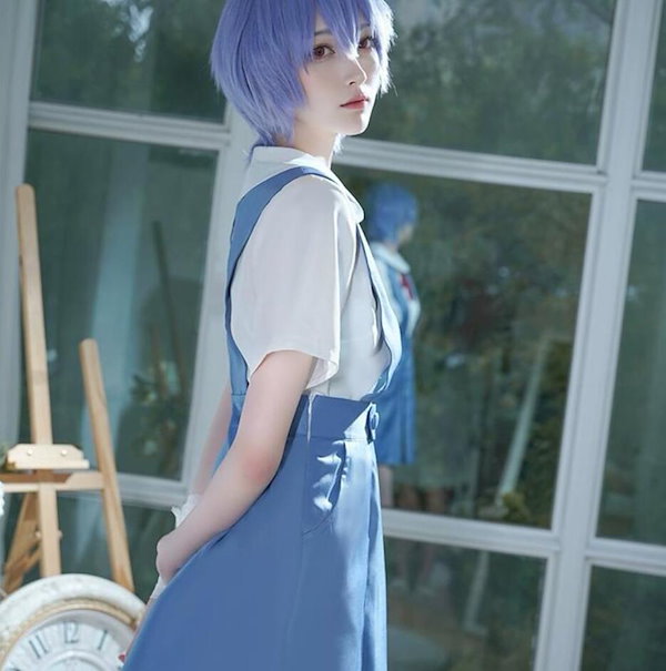 新世紀エヴァンゲリオン アスカ 綾波レイ 制服 ウィッグ コスプレ エヴァ コスプレイヤー 衣装 仮装 カツラ ハロウィン ブラウス ワンピース  ジャンパースカート リボン 靴下