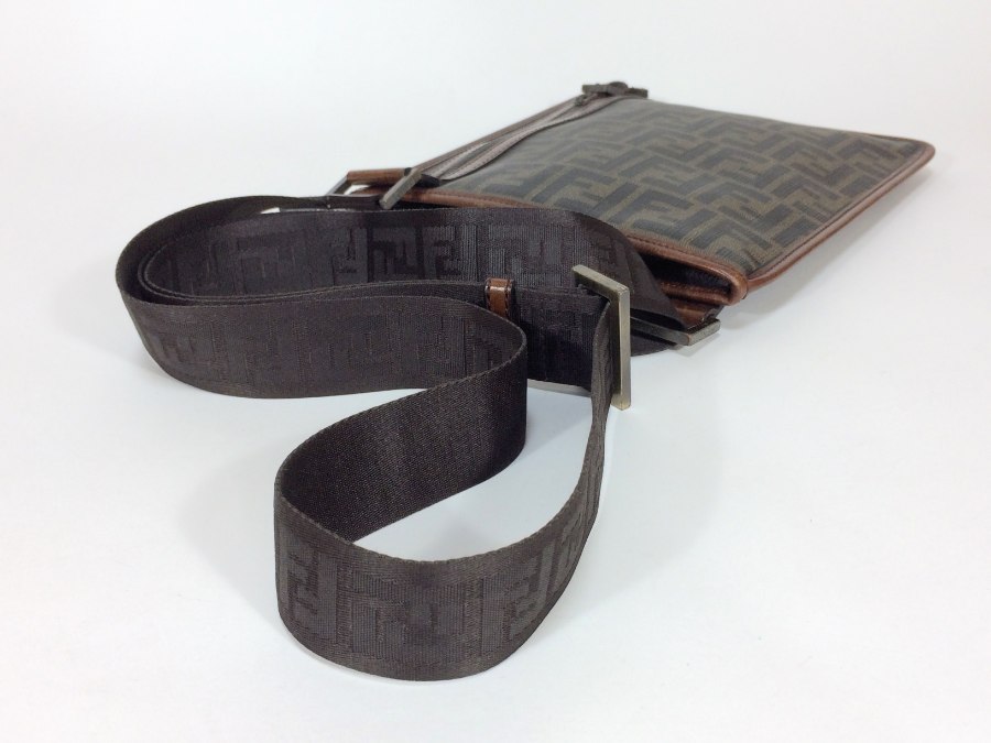 ショルダーバッグ サコッシュ ズッカ柄 【中古品】 ショルダーバッグ サコッシュ ズッカ柄 【中古品】