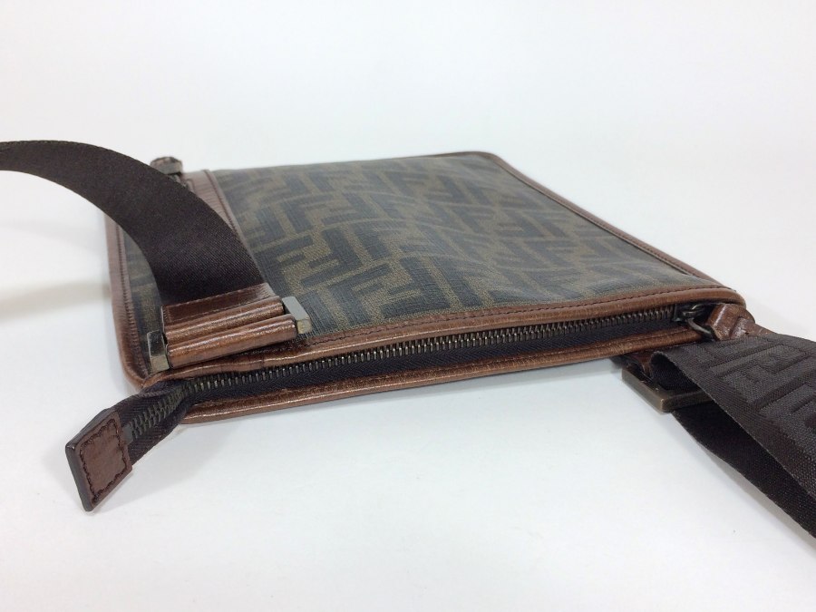 ショルダーバッグ サコッシュ ズッカ柄 【中古品】 ショルダーバッグ サコッシュ ズッカ柄 【中古品】