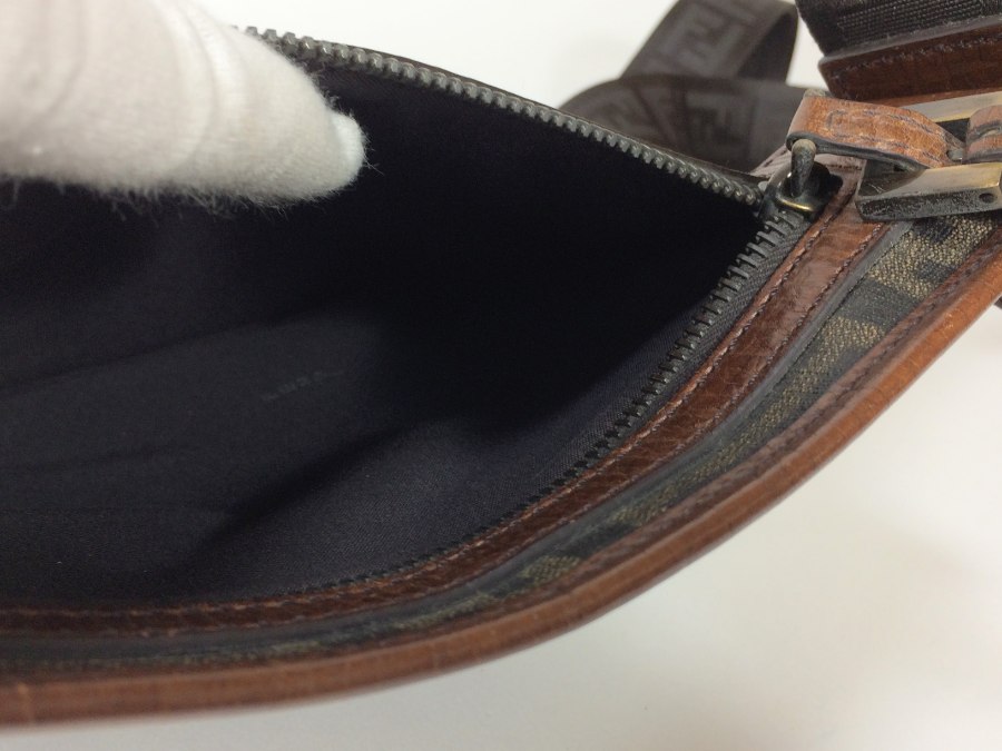 ショルダーバッグ サコッシュ ズッカ柄 【中古品】 ショルダーバッグ サコッシュ ズッカ柄 【中古品】