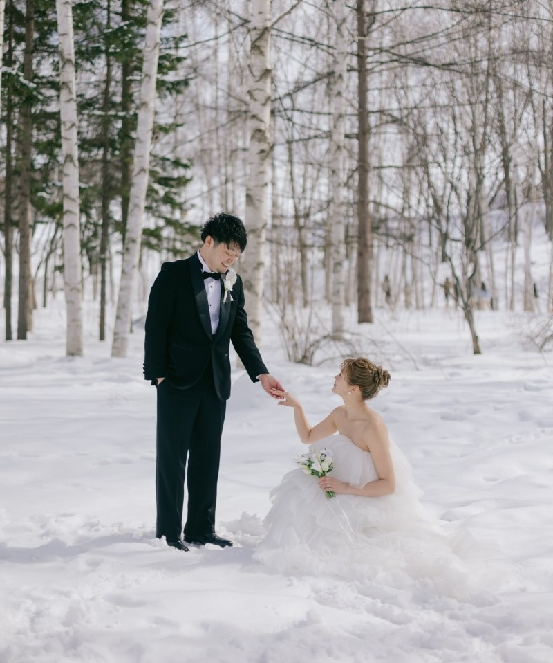 実例写真!ウェディングドレス ベアトップ 柔らかく重ねたチュールスカート 可愛い オフホワイト 前撮り 実例写真!ウェディングドレス ベアトップ 柔らかく重ねたチュールスカート 可愛い オフホワイト 前撮り