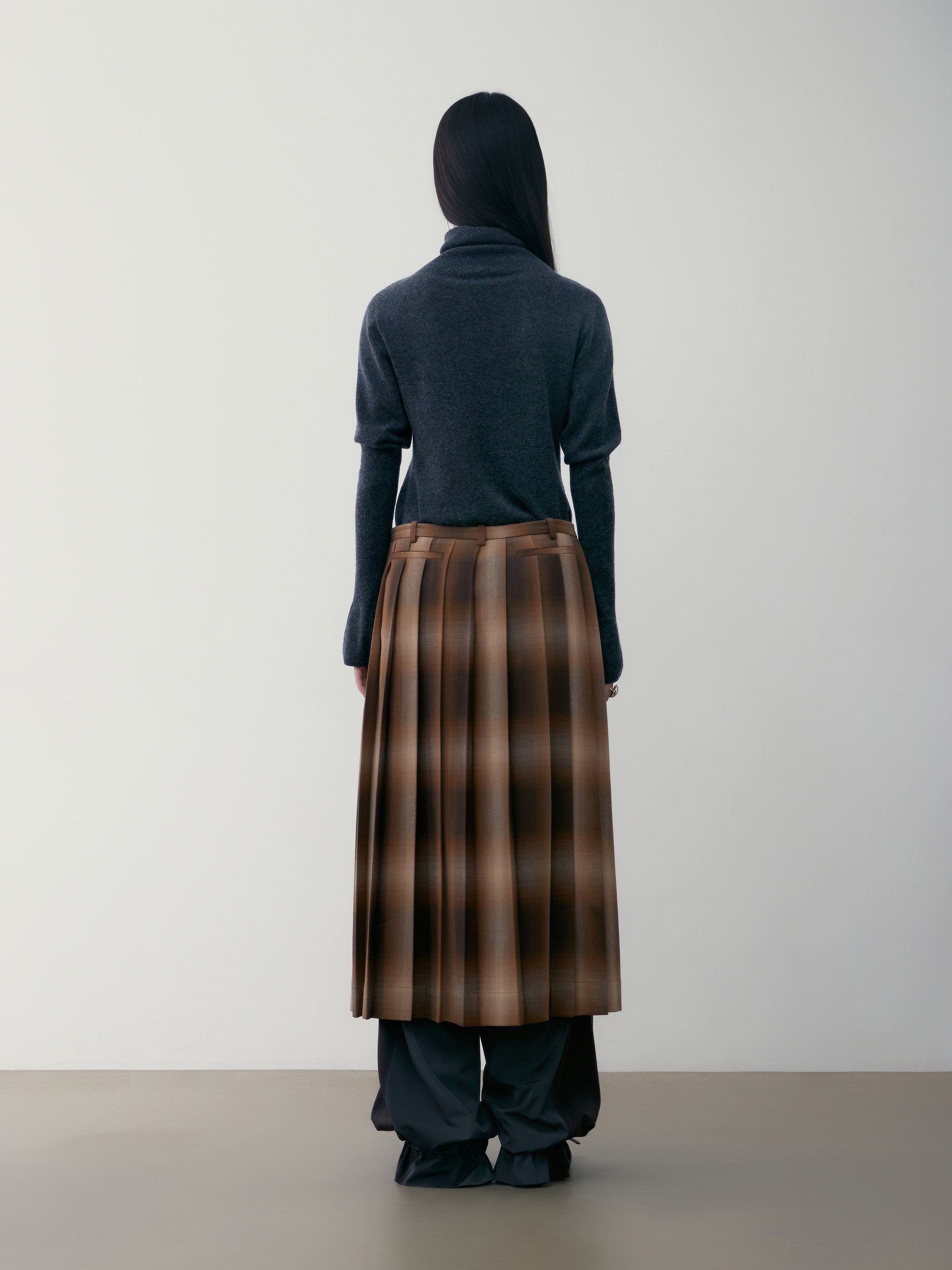スカート LOW CLASSIC : 24FW / CHECK PLEATED SKIRT (BROWN) LOW CLASSIC】 CHECK PLEATED SKIRT : BROWN ロングスカート
