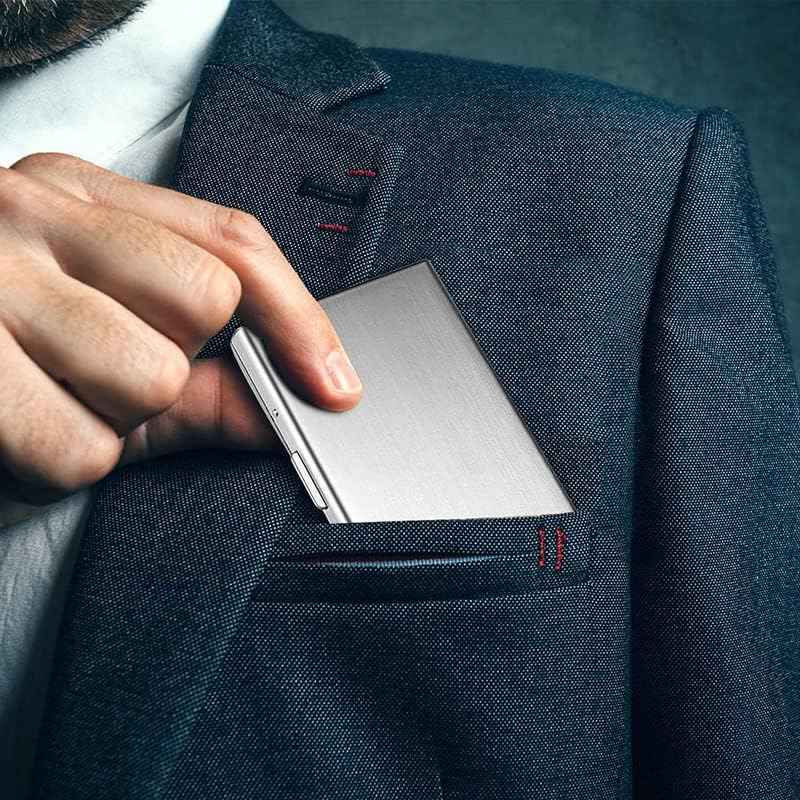 【20%OFFクーポン】名刺入れ 名刺ケース 名刺が折れない ビジネス カードケース ステンレス鋼 携帯用名刺入れ 折れない メンズ レディース ビジネス 薄型 プレゼント 就職祝い 男女兼用 取り出