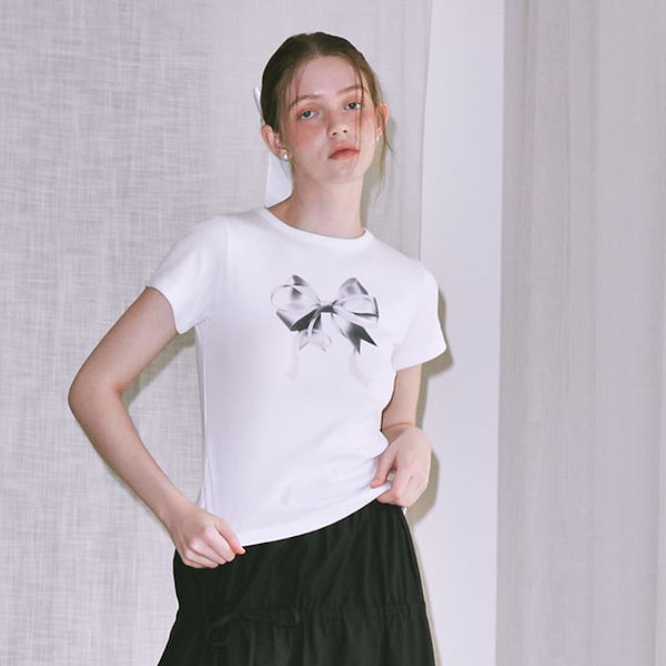 newjeans ラインフレンズ　ハニ Tシャツ NEWJEANS Tシャツ HANNI ハニ ニュージーンズ - メルカリ