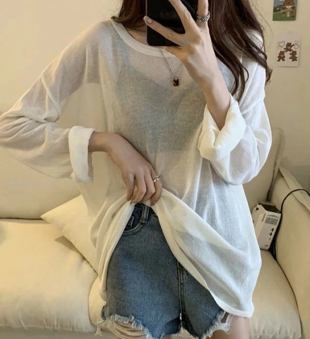 ビーチ カバーアップ ラッシュガード Tシャツ レディース トップス 水着 長袖 プルオーバー 体型カバー ゆったり 大きいサイズ 3L 4L 露出少なめ 日焼け防止 白 黒 夏 海 シースルー シア