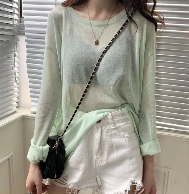 ビーチ カバーアップ ラッシュガード Tシャツ レディース トップス 水着 長袖 プルオーバー 体型カバー ゆったり 大きいサイズ 3L 4L 露出少なめ 日焼け防止 白 黒 夏 海 シースルー シア