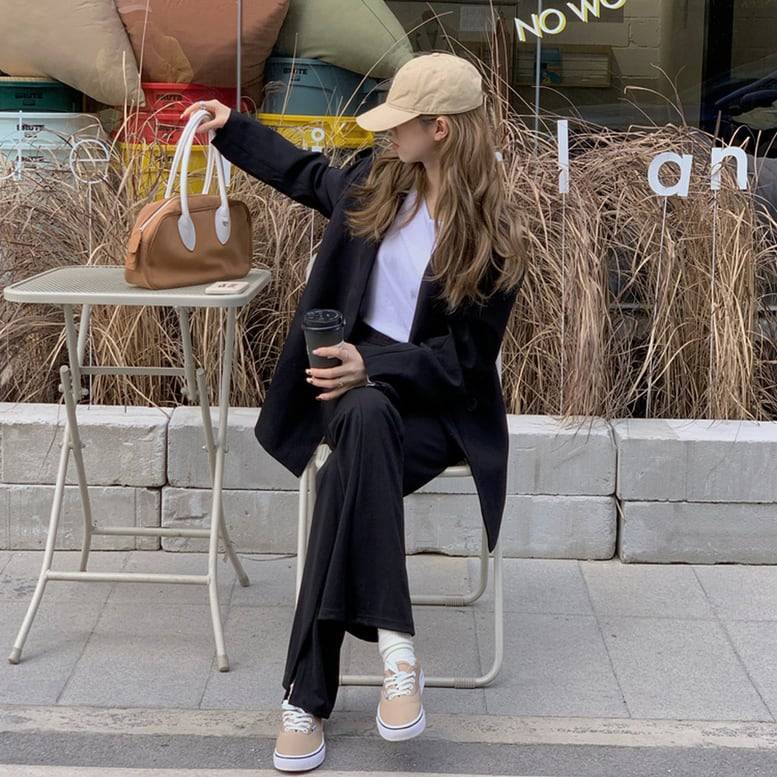 レディース パンツ スリット入り センタースリットフレアーパンツ フロントスリットイージーパンツ ストレートパンツ ボトムス ワイドパンツ ウエストゴム スリム きちんと感 ハイウエスト 黒 ブラック