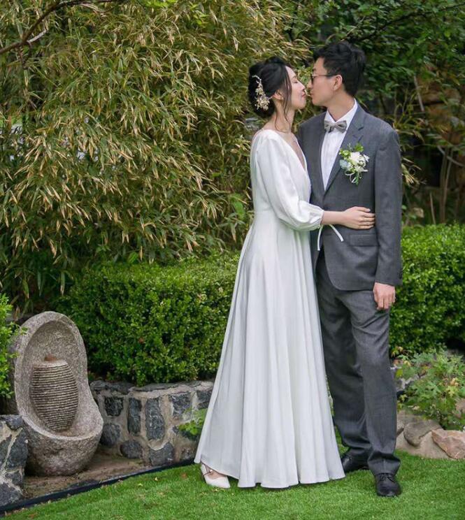 ウェディングドレス 花嫁ドレス ロングドレス Aライン 長袖 Vネック 二次会ドレス フォーマルドレス シンプル パーティードレス 細見え エレガント ブライダル 演奏会 音楽会 海外挙式 二次会 披 ウェディングドレス 花嫁ドレス ロングドレス Aライン 長袖 Vネック 二次会ドレス フォーマルドレス シンプル パーティードレス 細見え エレガント ブライダル 演奏会 音楽会 海外挙式 二次会 披