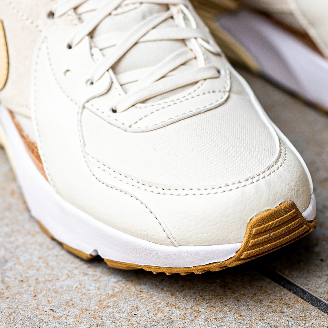 NIKE WMNS AIR MAX EXCEE 