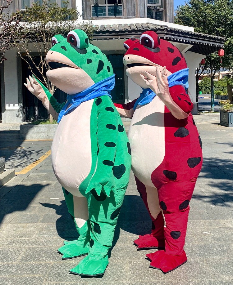 カエル 蛙 コスプレ 衣装 カエル衣装 スマホ対応 グリーン レッド 人形 着ぐるみ かわいい カートン 膨れる インフレータブル イベント コスム パフォーマンス ガマ ヒキガエル