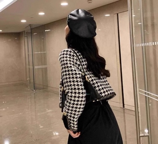 レディース トップス ジャケット カーディガン アウター 上着 羽織 前開き ショート クロップド丈 長袖 Vネック 襟なし ノーカラー ボタン 大人可愛い きれいめ カジュアル 上品 おしゃれ レディース トップス ジャケット カーディガン アウター 上着 羽織 前開き ショート クロップド丈 長袖 Vネック 襟なし ノーカラー ボタン 大人可愛い きれいめ カジュアル 上品 おしゃれ