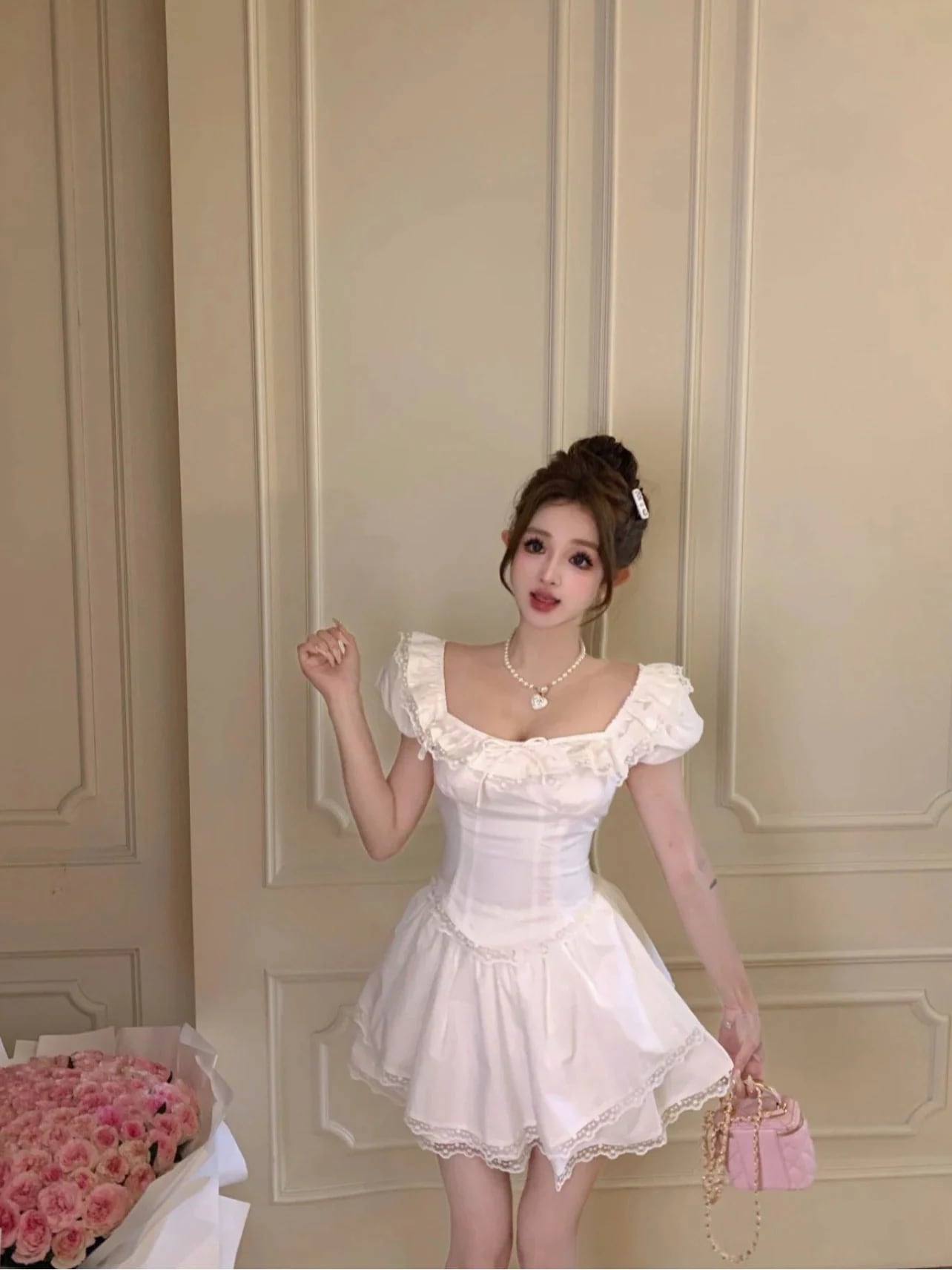 夏 おしゃれな彼女のショッピングデートコーデ セットアップワンピース 女子感レディース色っぽ 女っぽ カジュアルファッション 秋きれいめ大人上品お姉さん襟とフレンチネック可愛さUP型アップ