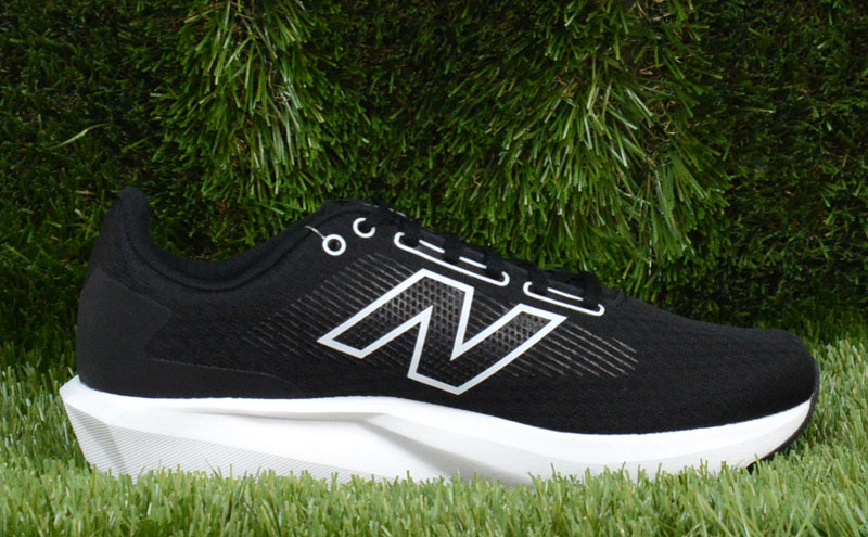 413 V3 陸上 ランニングシューズ 25SS (M413LK32E)