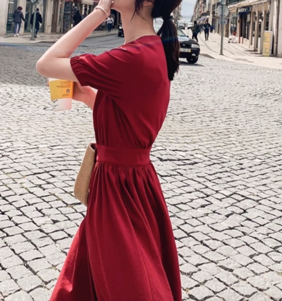 フレアワンピース ロング丈 かわいい 大人可愛い きれいめ シンプル カジュアル 大人 上品 おしゃれ お洒落 大人女子 こなれ感 個性的 主役級 存在感 美容師 メイクアップアーティスト ネイリスト