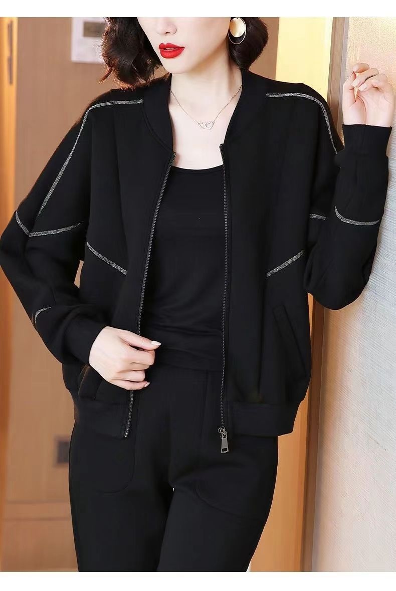 レディース ジャケット ブルゾン 上着 ショート丈 長袖 ドロップショルダー ベースボールカラー ストレート ファスナー ポケット 前開き 薄手 ポリエステル 大人可愛い シンプル カジュアル レディース ジャケット ブルゾン 上着 ショート丈 長袖 ドロップショルダー ベースボールカラー ストレート ファスナー ポケット 前開き 薄手 ポリエステル 大人可愛い シンプル カジュアル