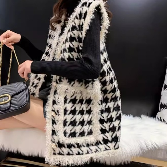 レディース ジャケット ニット ベスト アウター 上着 羽織 前開き 丈長 袖なし ノースリーブ 襟なし もこもこ ふわふわ ふっくら ポケット 伸縮性 ボタン かわいい 大人可愛い きれいめ レディース ジャケット ニット ベスト アウター 上着 羽織 前開き 丈長 袖なし ノースリーブ 襟なし もこもこ ふわふわ ふっくら ポケット 伸縮性 ボタン かわいい 大人可愛い きれいめ