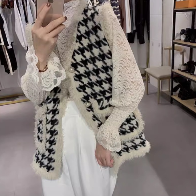 レディース ジャケット ニット ベスト アウター 上着 羽織 前開き 丈長 袖なし ノースリーブ 襟なし もこもこ ふわふわ ふっくら ポケット 伸縮性 ボタン かわいい 大人可愛い きれいめ レディース ジャケット ニット ベスト アウター 上着 羽織 前開き 丈長 袖なし ノースリーブ 襟なし もこもこ ふわふわ ふっくら ポケット 伸縮性 ボタン かわいい 大人可愛い きれいめ