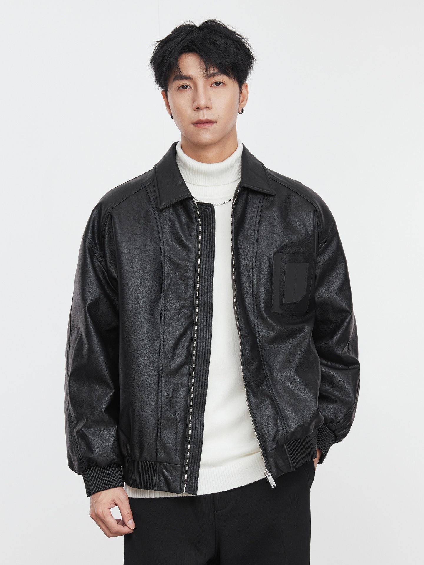 またPUレザーダウンジャケットメンズ冬の新しい日本のラペルファッション人気の若者のアヒルのダウンジャケットを停止します