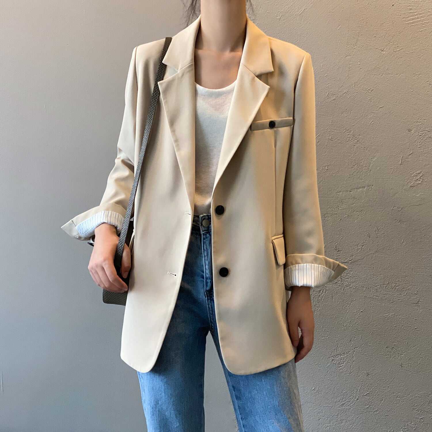 レディース ジャケット 上着 テーラードジャケット 美シルエット スーツ 韓国 インスタ映え 高見え スタイルアップ 可愛い かわいい かっこいい 大人 上品 きれいめ シンプル クラシック lout