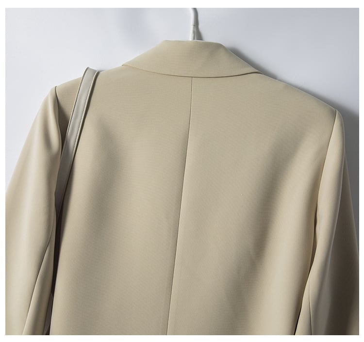 レディース ジャケット 上着 テーラードジャケット 美シルエット スーツ 韓国 インスタ映え 高見え スタイルアップ 可愛い かわいい かっこいい 大人 上品 きれいめ シンプル クラシック lout