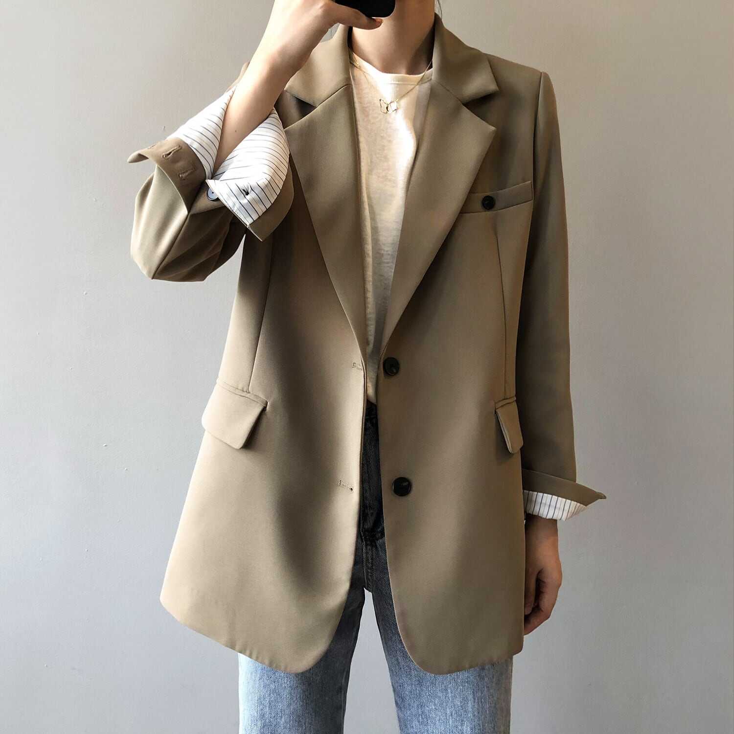 レディース ジャケット 上着 テーラードジャケット 美シルエット スーツ 韓国 インスタ映え 高見え スタイルアップ 可愛い かわいい かっこいい 大人 上品 きれいめ シンプル クラシック lout